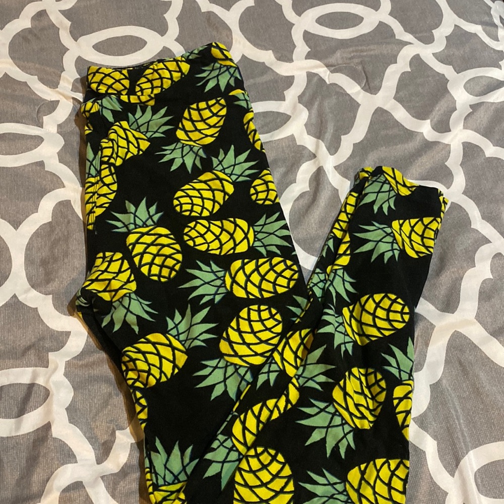 Lularoe Pineapple Tall and Curvy leggings!
